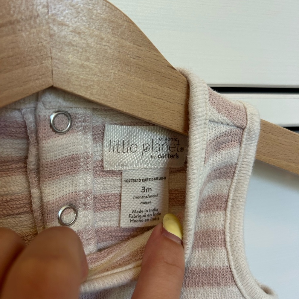 SOLD Little planet pink and white romper size 3 months - Picture 3 of 4